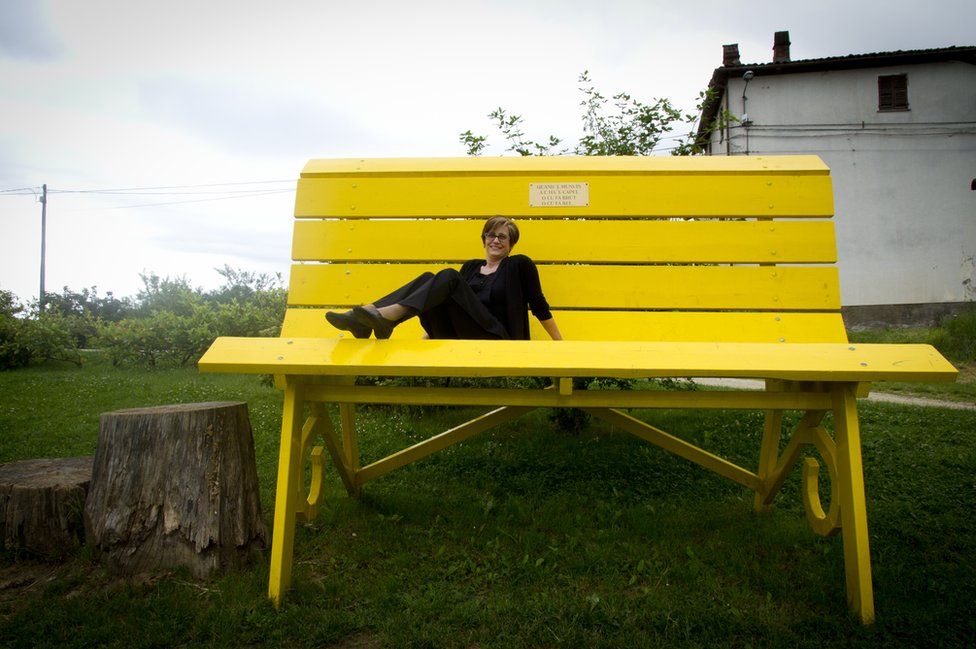 _90656760_big_bench_6