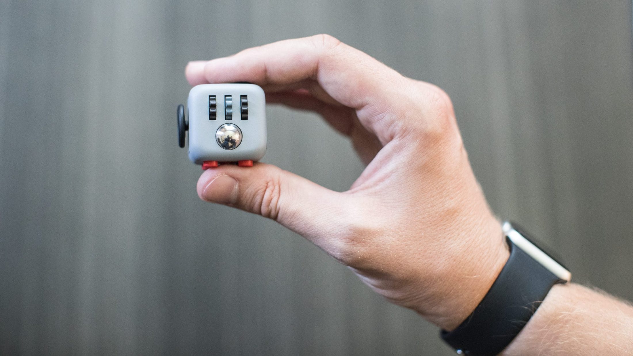 fidget-cube-kickstarter-2-e1474023693885